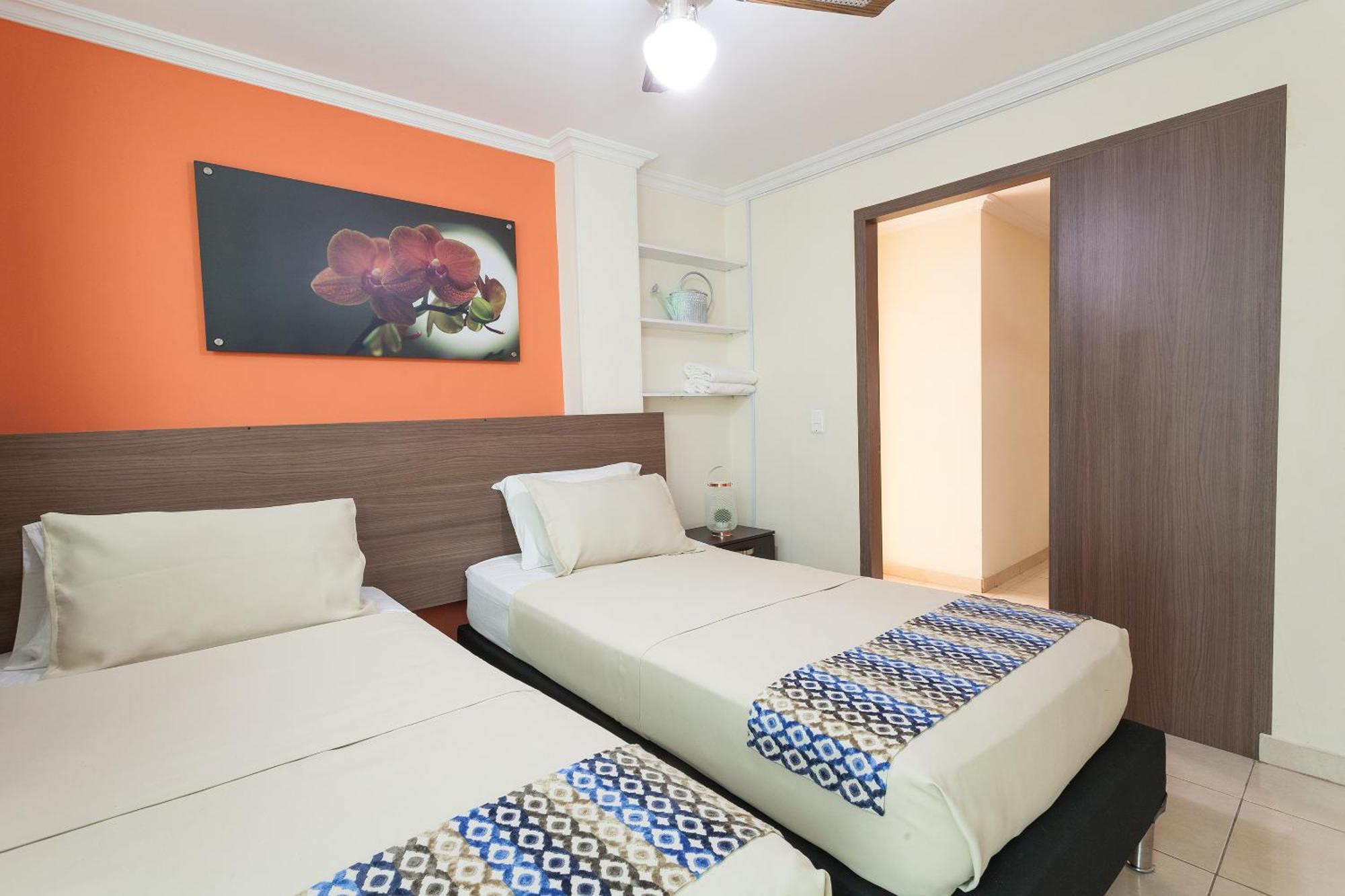 Apartamentos Laureles De La 70 Medellin Ngoại thất bức ảnh